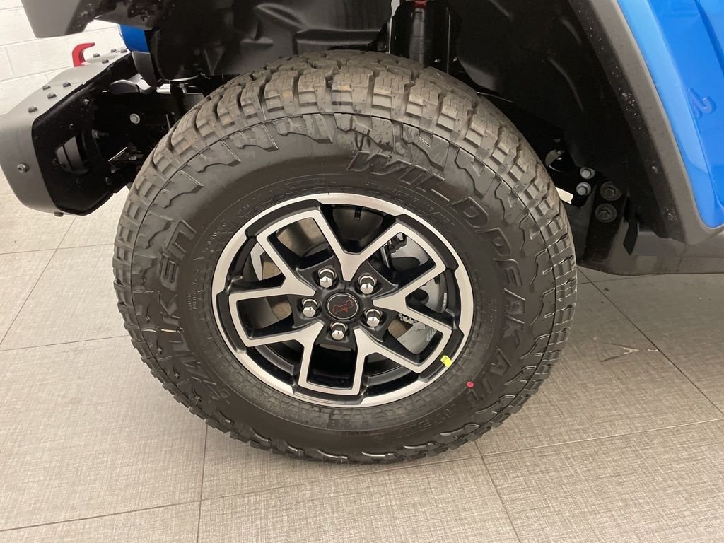 New 2026 Hydro Blue Pearl-Coat Exterior Paint Jeep Rubicon X image 8