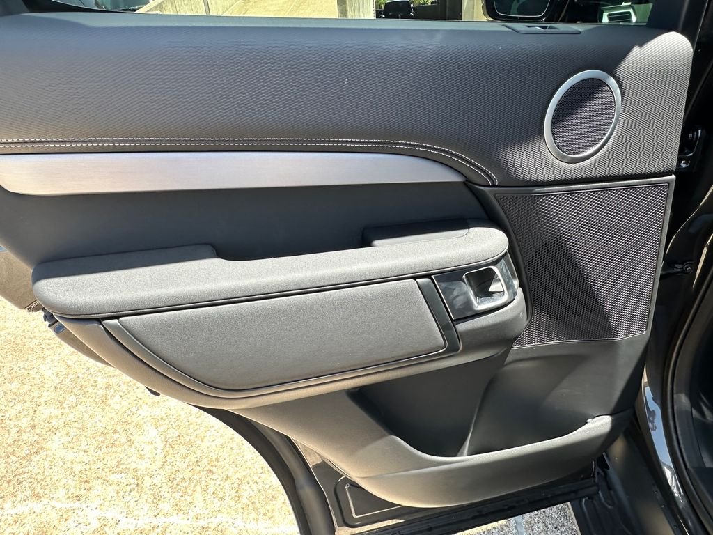 2025 Land Rover Discovery Dynamic SE - Photo 31