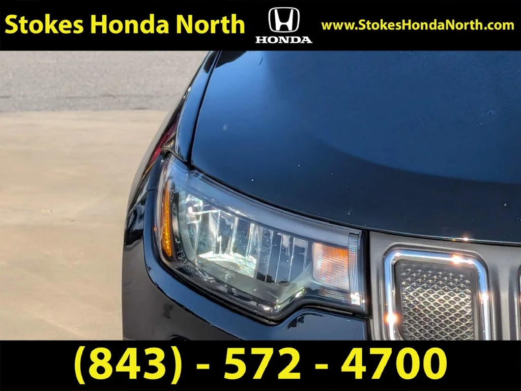 Used 2022 Black Jeep Latitude image 10