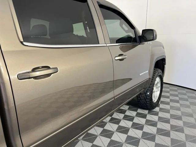 Used 2015 Brown GMC SLE image 9