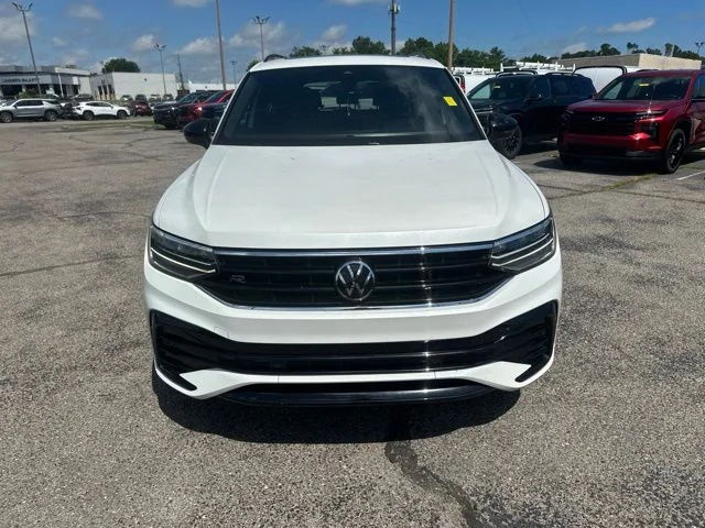 Used 2023 White Volkswagen 2.0T SE R-Line Black image 8