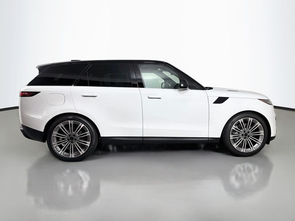 New 2027 Fuji White Land Rover SE image 4