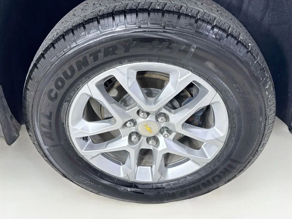 Used 2020 Graphite Metallic Chevrolet LT image 40