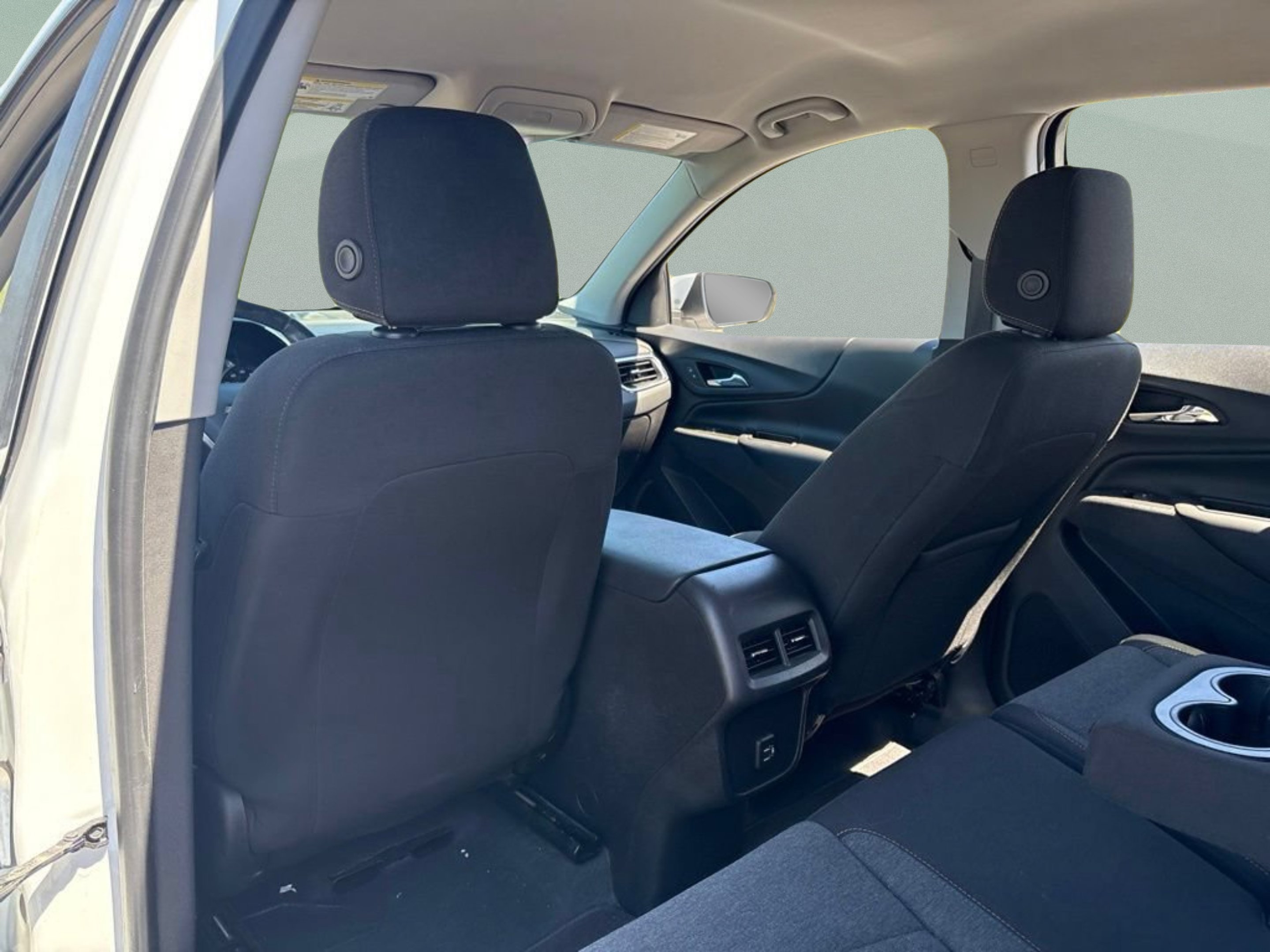 Used 2022 Summit White Chevrolet LT image 22