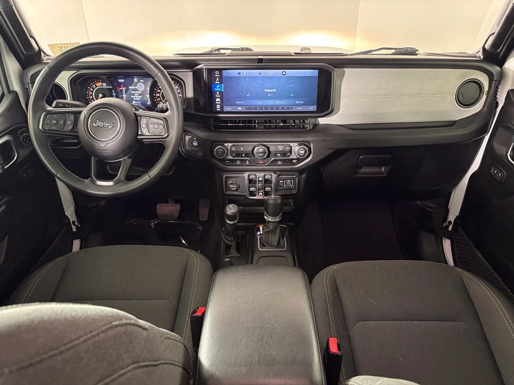 Used 2025 White Jeep Sport S image 31