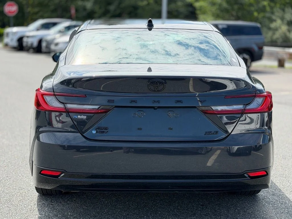 Used 2025  Toyota XLE image 4