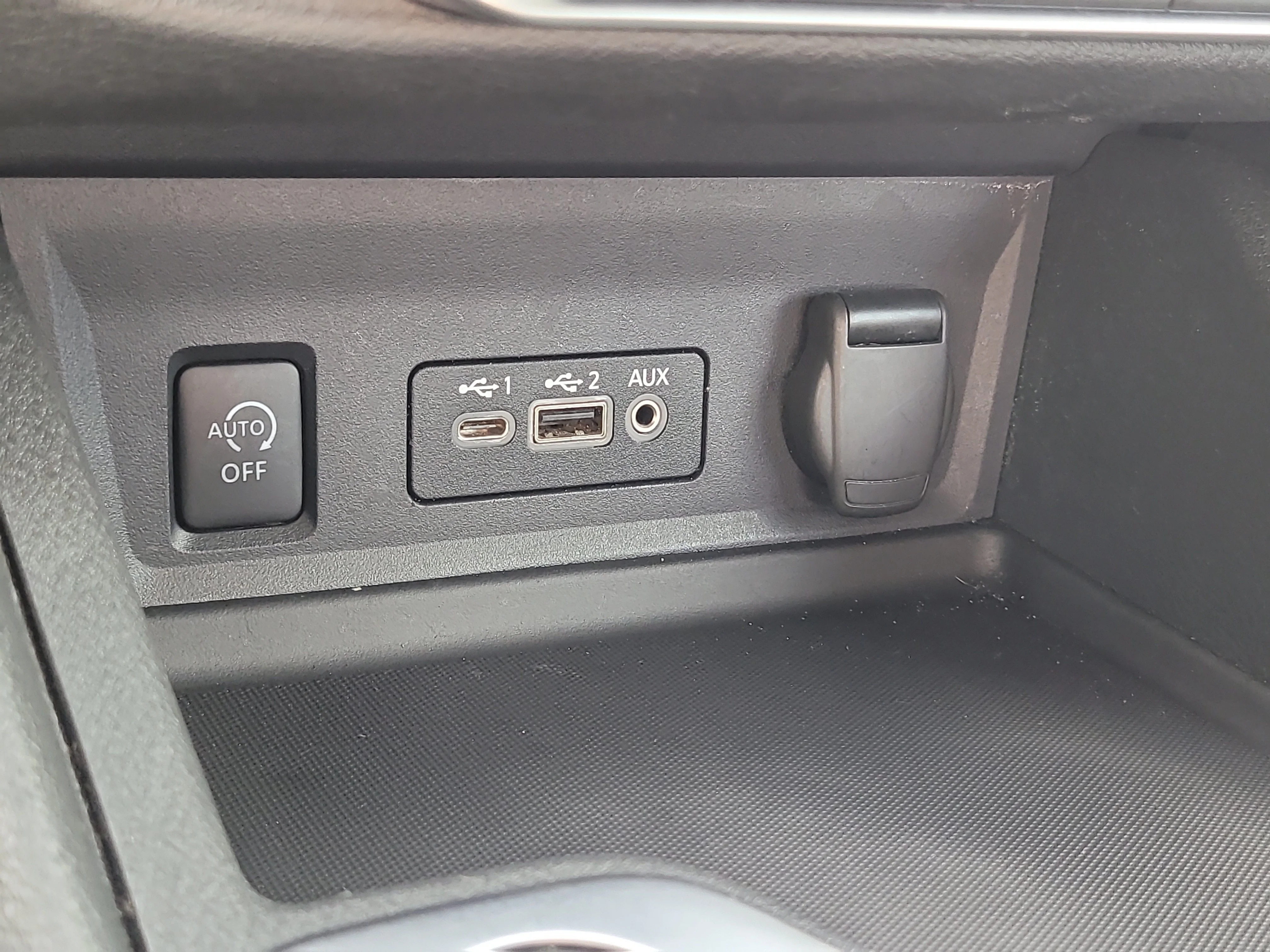 Used 2024 Gun Metallic Nissan SV image 22