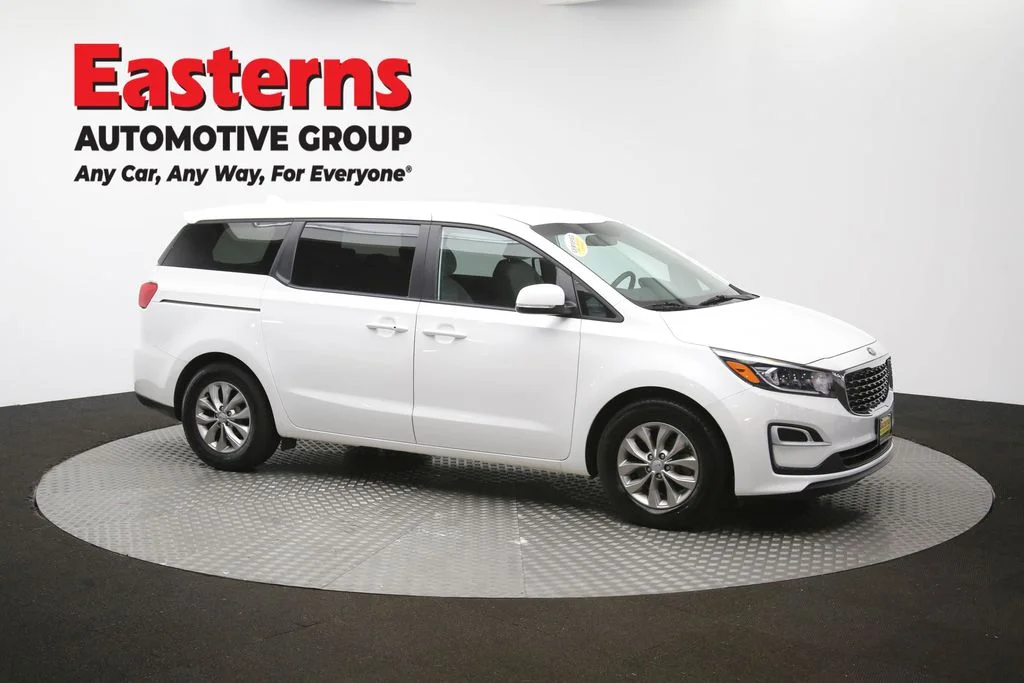 Used 2020 White Kia LX image 47