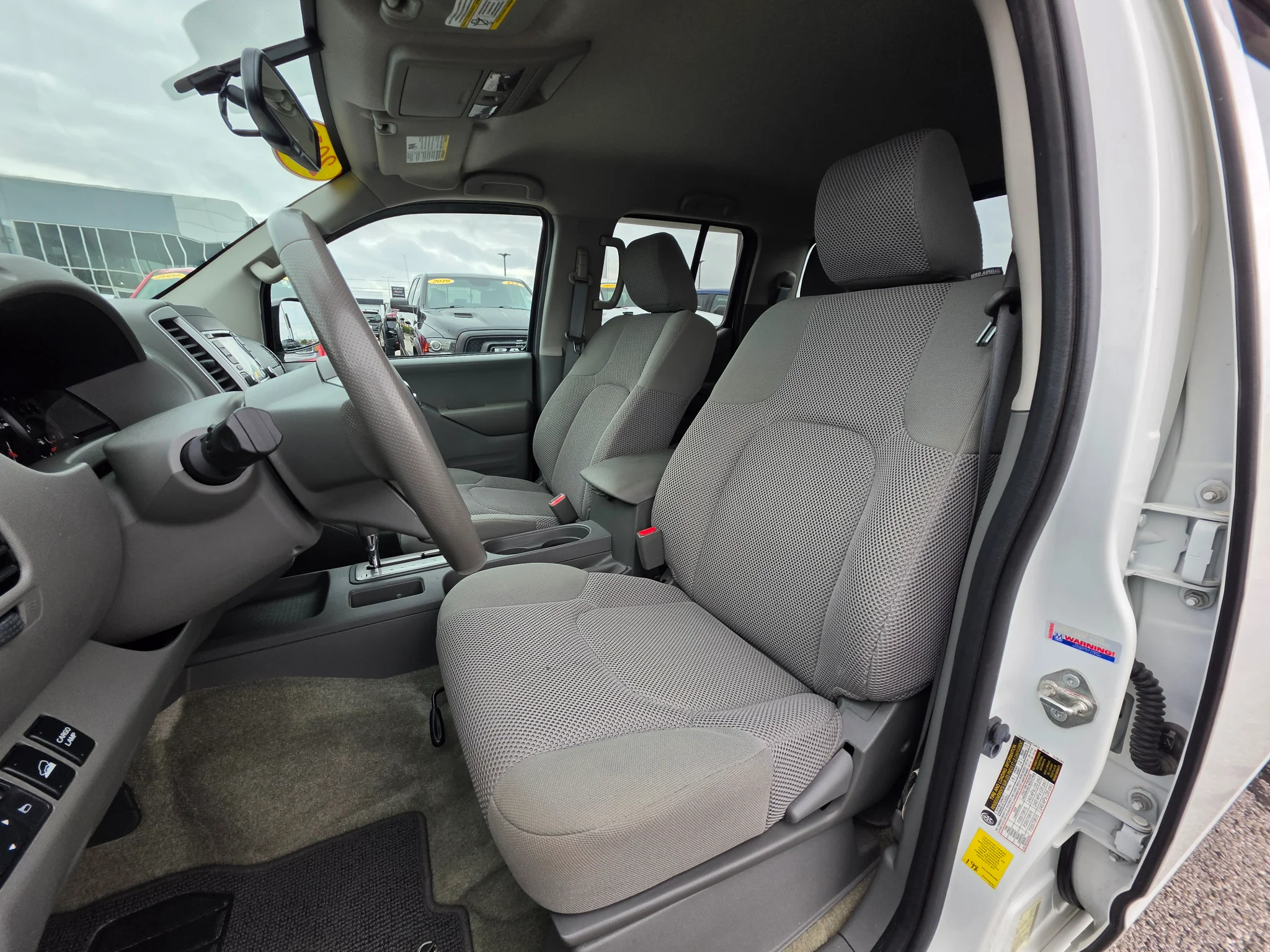 Used 2017 Glacier White Nissan SV V6 image 23