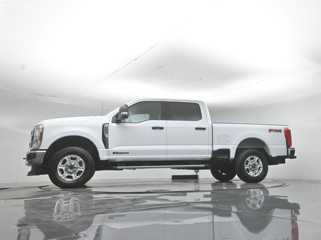 New 2026 Oxford White Ford XLT image 50