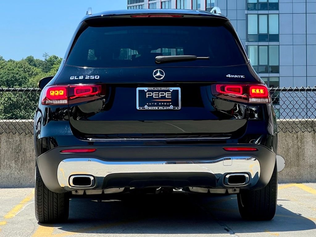 Certified Used 2023 Black Mercedes-Benz GLB 250 image 6