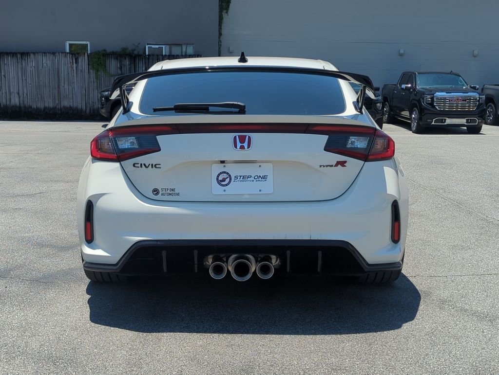 Used 2025  Honda  image 5
