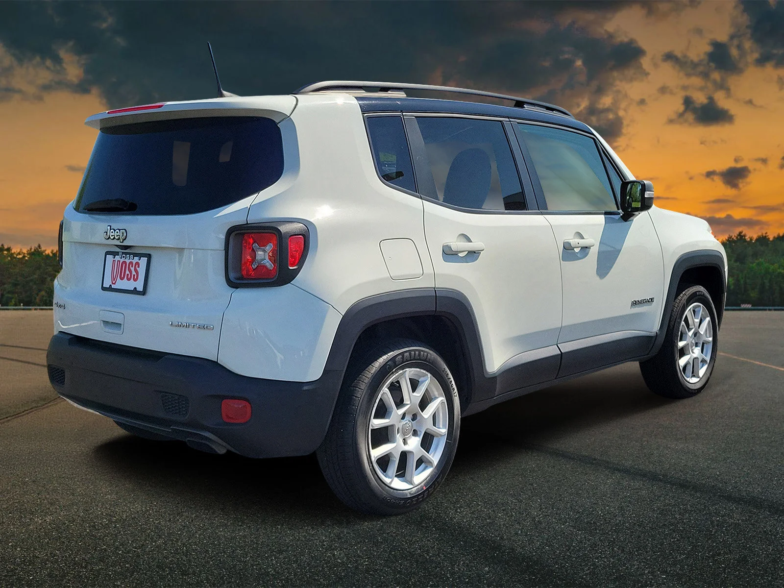 Used 2021 Alpine White Clear Coat Jeep Limited image 4