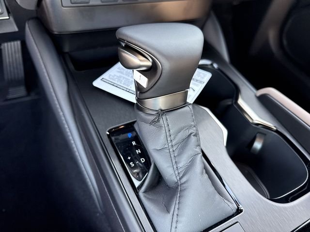 2025 Lexus ES 350 - Photo 20