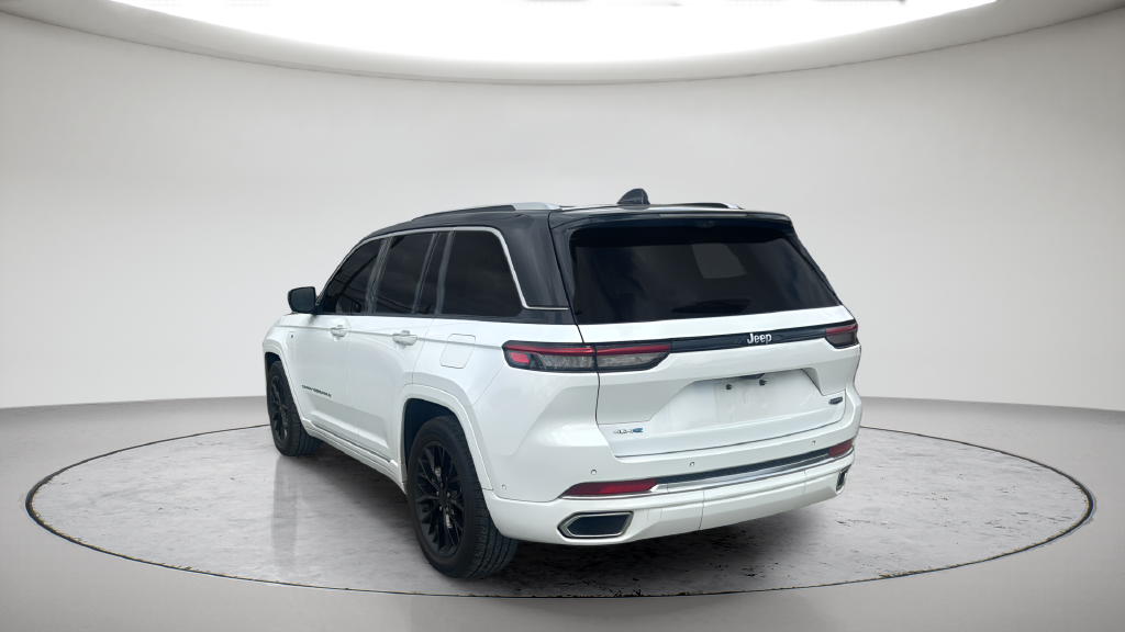 Used 2022 White Jeep Summit 4xe image 10
