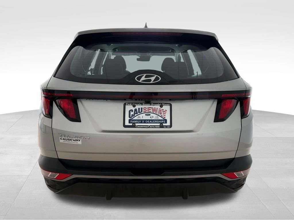 Used 2024 Shimmering Silver Hyundai SE image 6