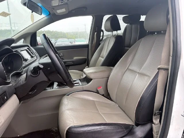 Used 2021 White Kia EX image 9