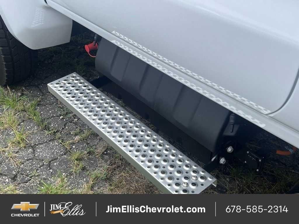 New 2024 Summit White Chevrolet Work Truck image 8