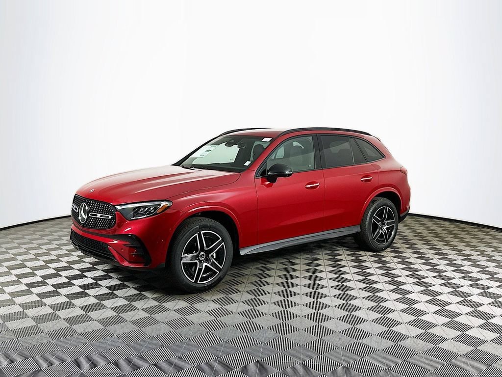 New 2026 MANUFAKTUR Patagonia Red Metallic Mercedes-Benz GLC 300 image 33