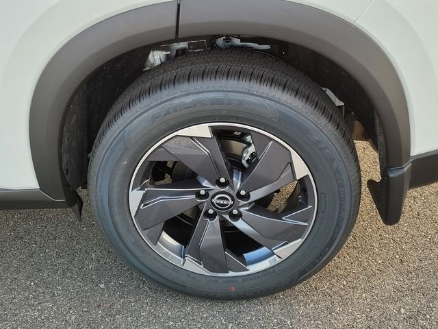 2026 Nissan Rogue SV - Photo 8