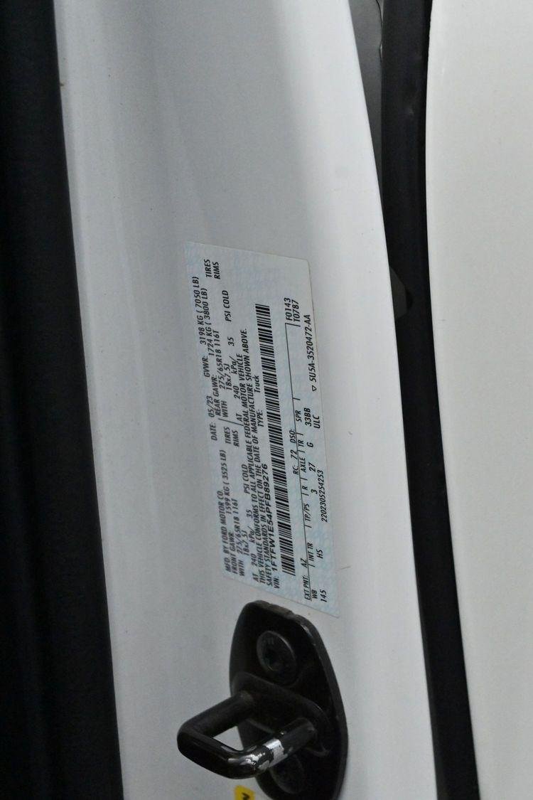 Used 2023  Ford LARIAT image 39