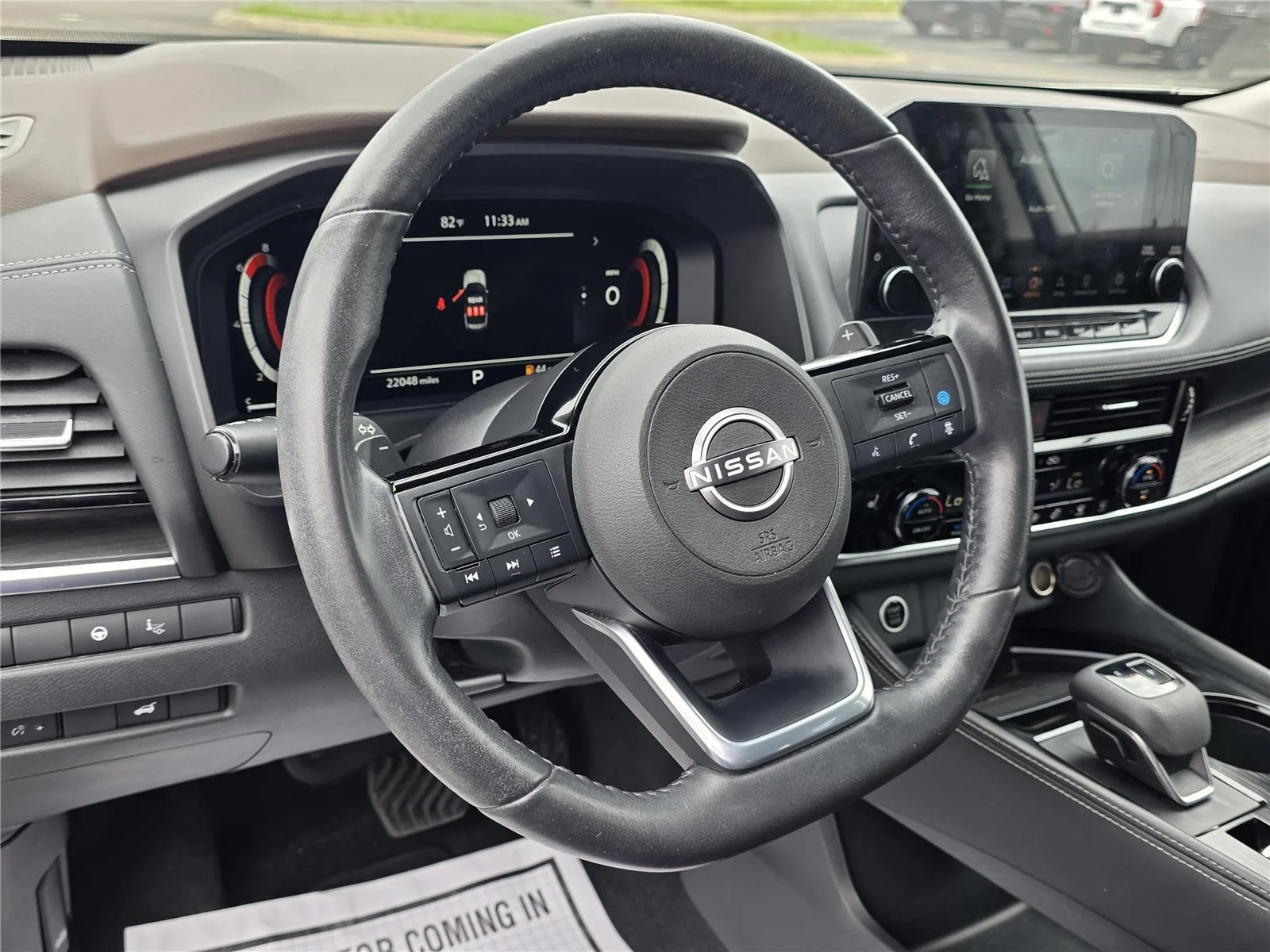 Used 2023 Pearl White Tricoat Nissan Platinum image 10