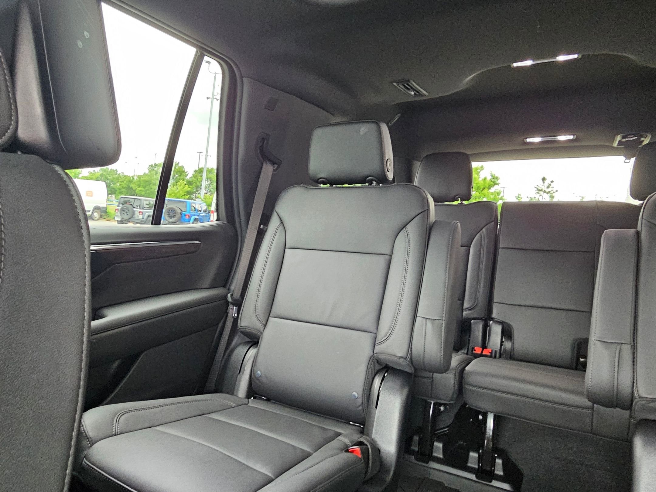 Used 2026 Summit White Chevrolet Z71 image 24
