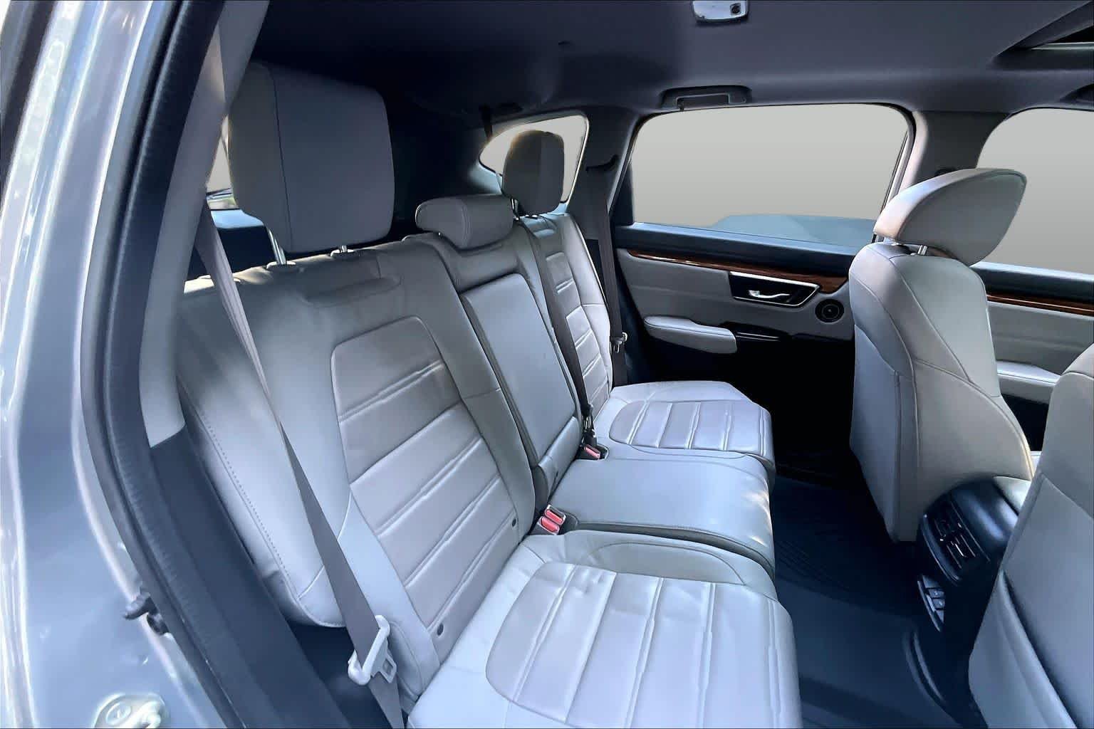 Used 2019 Lunar Silver Metallic Honda EX-L image 21