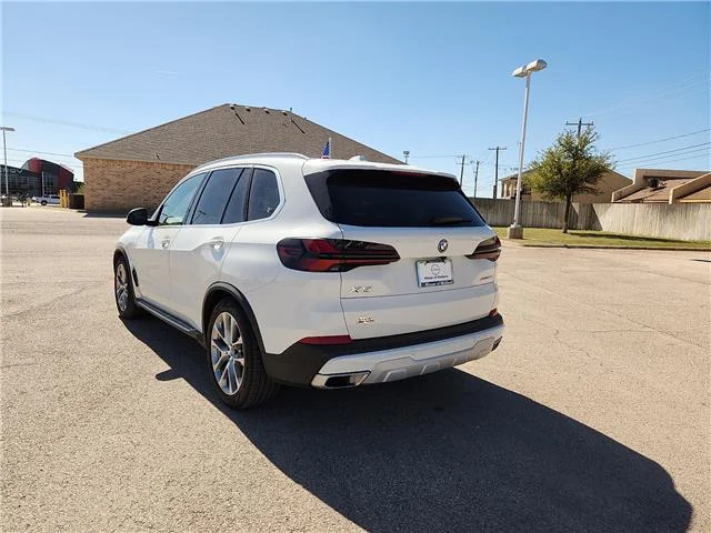 Used 2025 Alpine White BMW xDrive50e All-Wheel Drive Sports Activity Vehicle image 2
