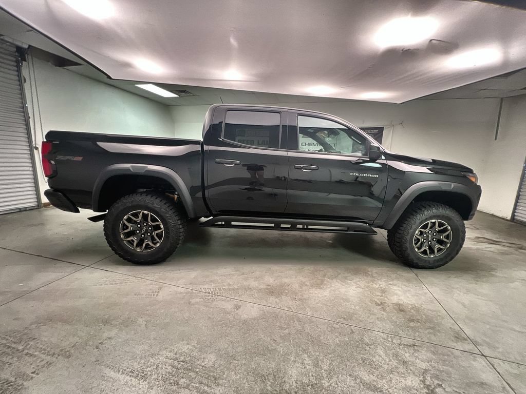 2026 Chevrolet Colorado ZR2 - Photo 9