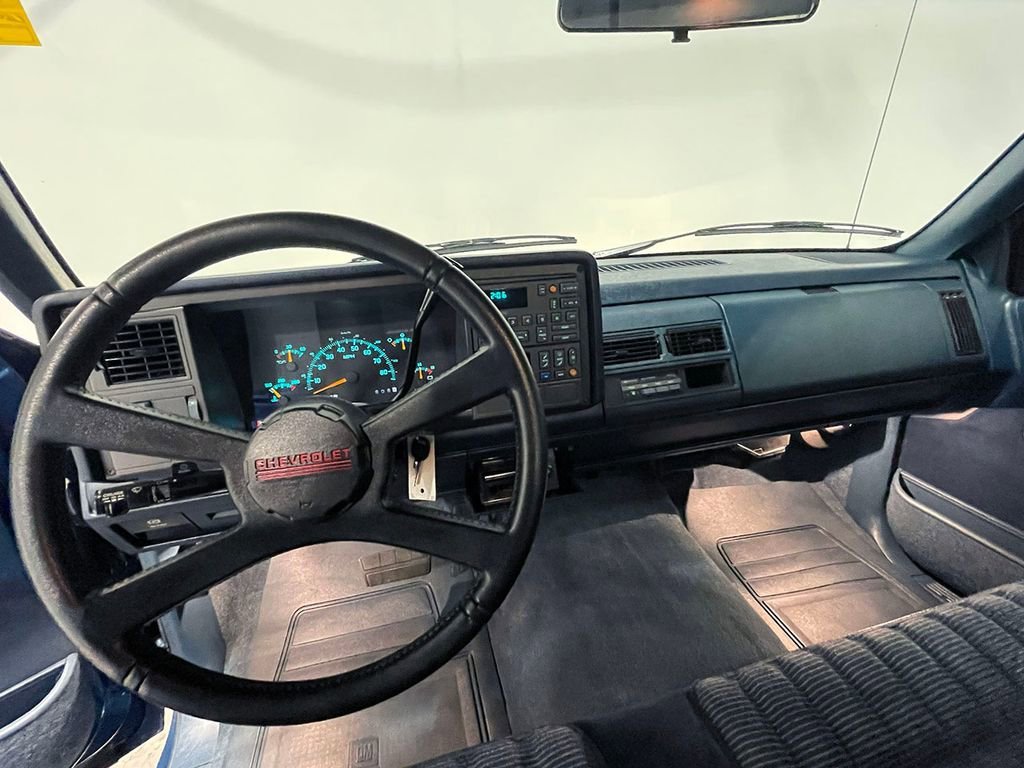 Used 1992  Chevrolet NA image 67