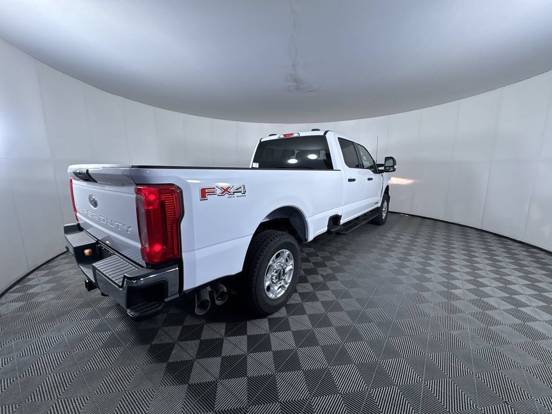 New 2026 Oxford White Ford XLT image 8