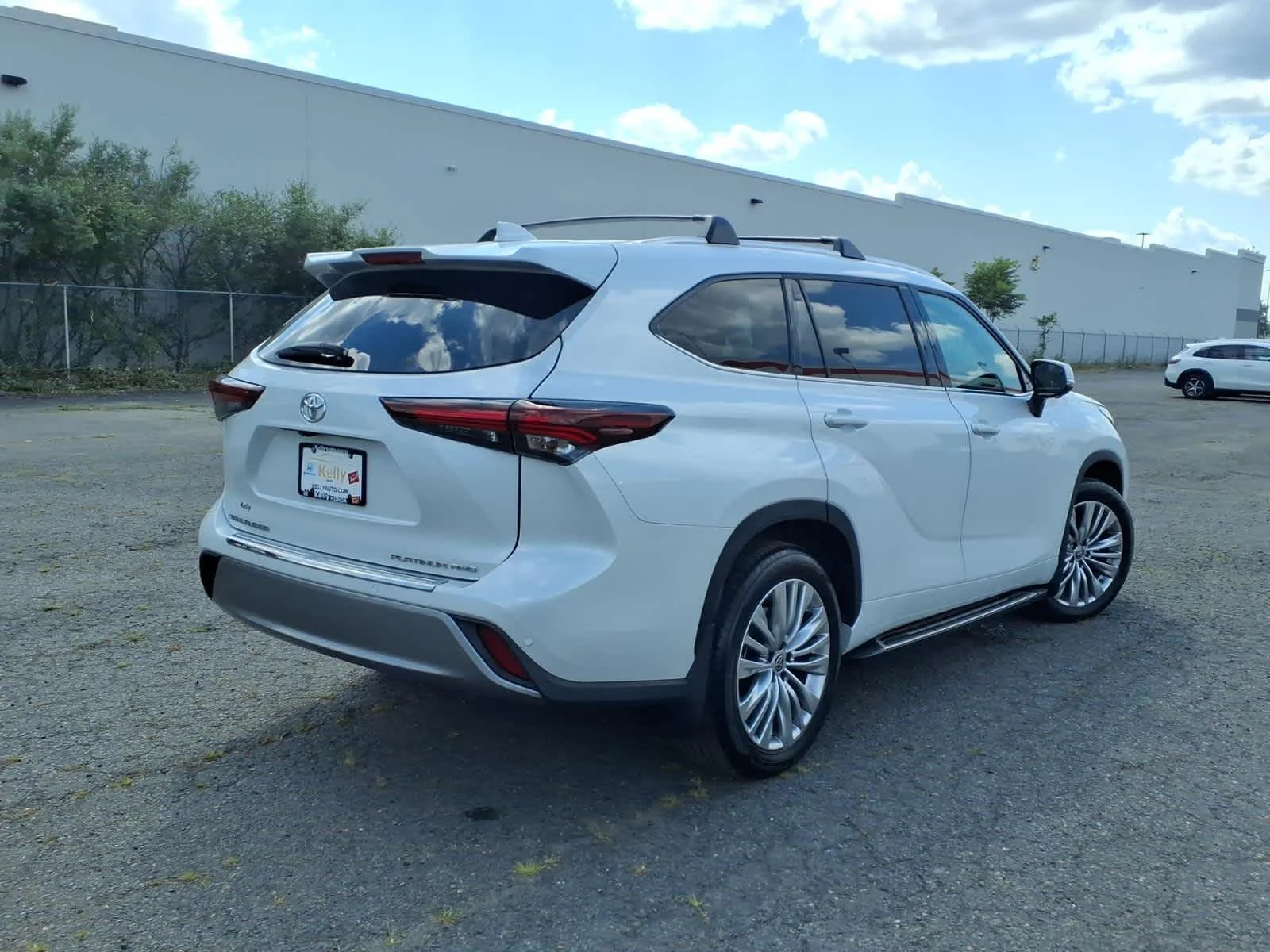 2025 Toyota Highlander Platinum - Photo 5