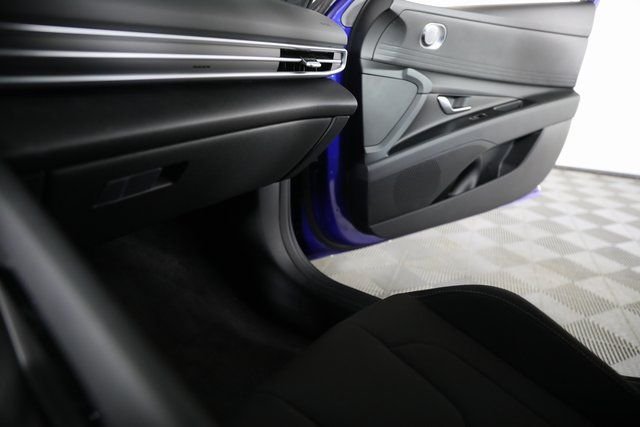 2025 Hyundai Elantra Blue - Photo 15