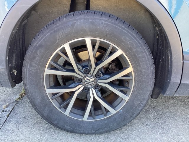 Certified Used 2019 Silk Blue Metallic Volkswagen 2.0T SE image 8