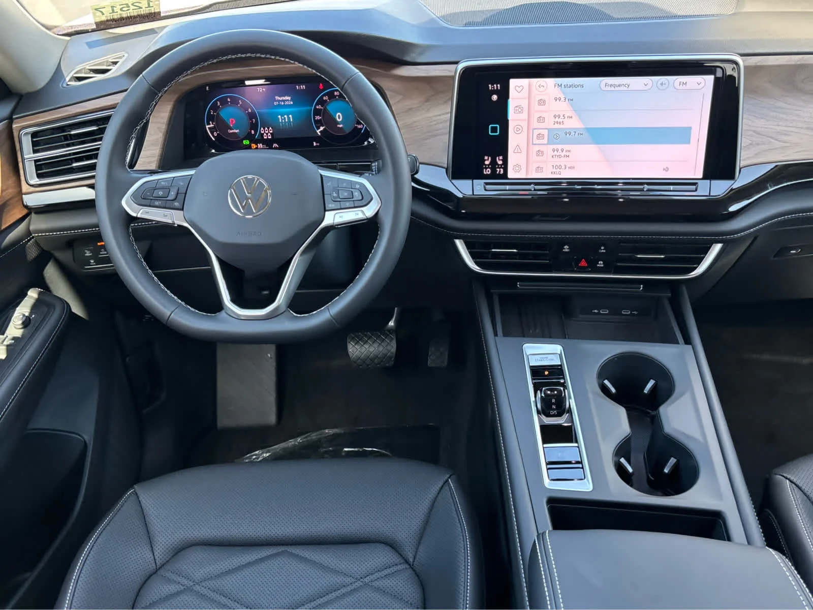 New 2026 OPAL WHITE Volkswagen 2.0T SE image 9
