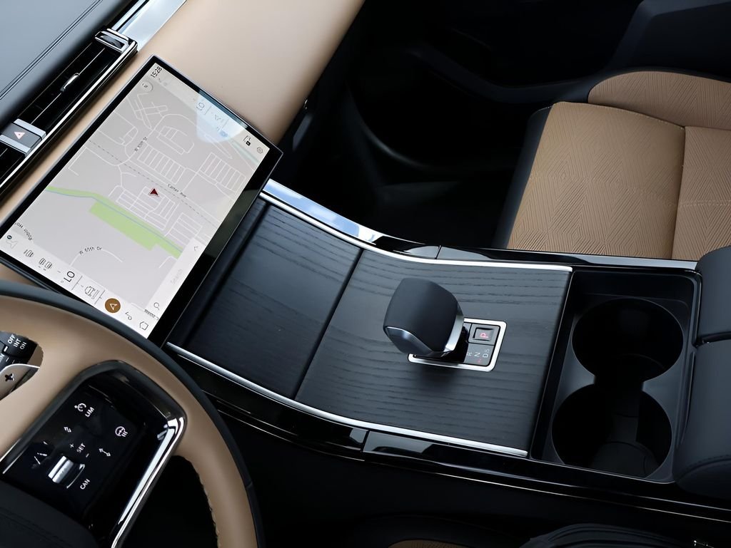 Certified Used 2026 White Land Rover Autobiography image 21