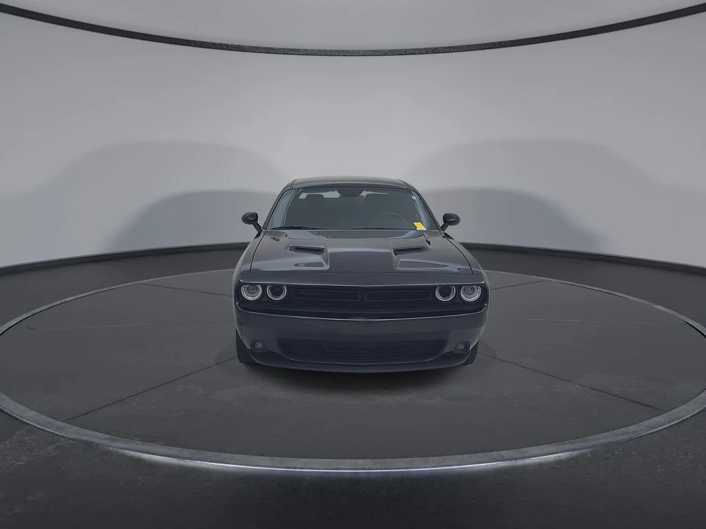 Used 2023 Black Dodge SXT image 6