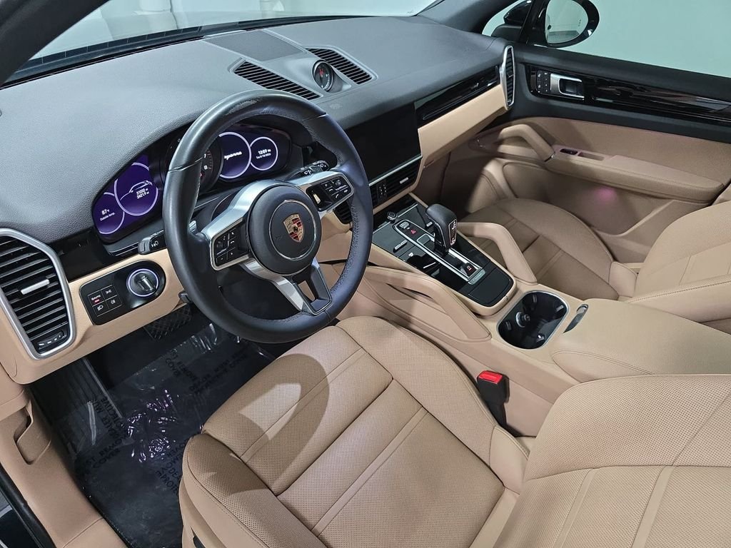 Certified Used 2023  Porsche Base image 4