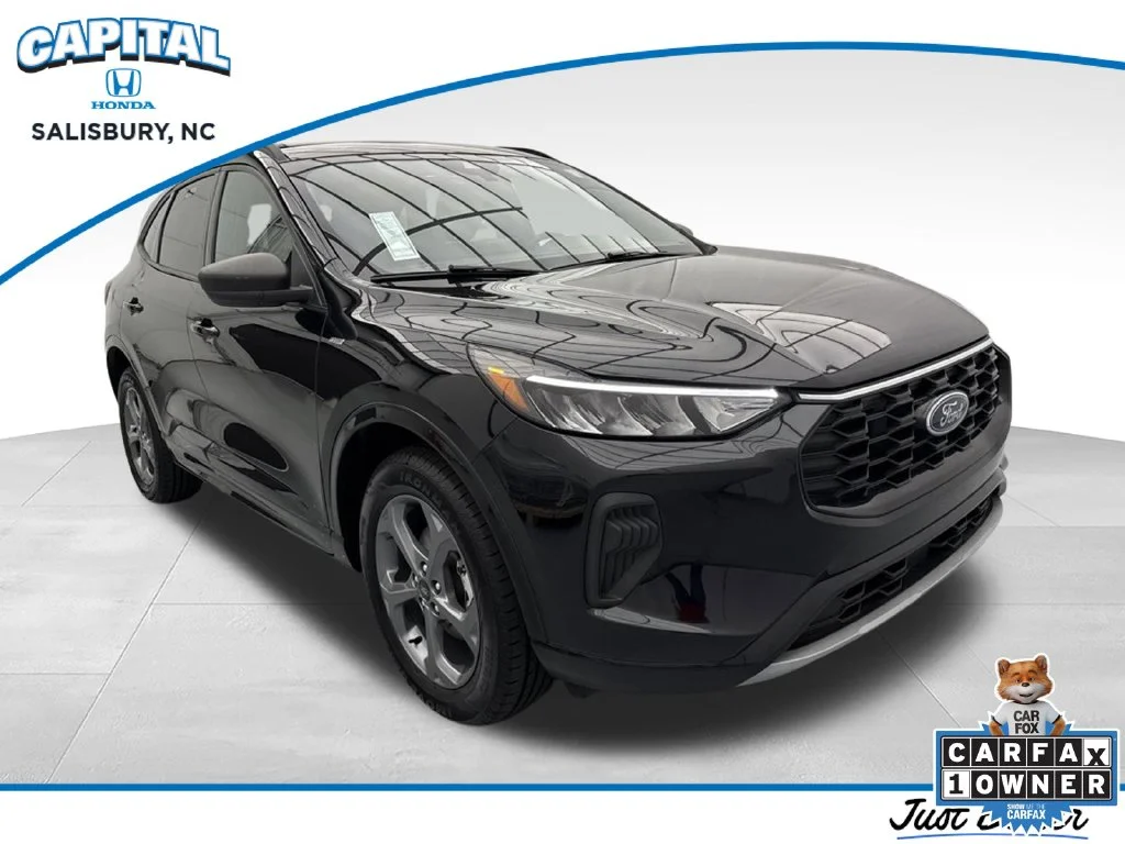 Used 2023 Black Metallic Ford ST-Line image 1