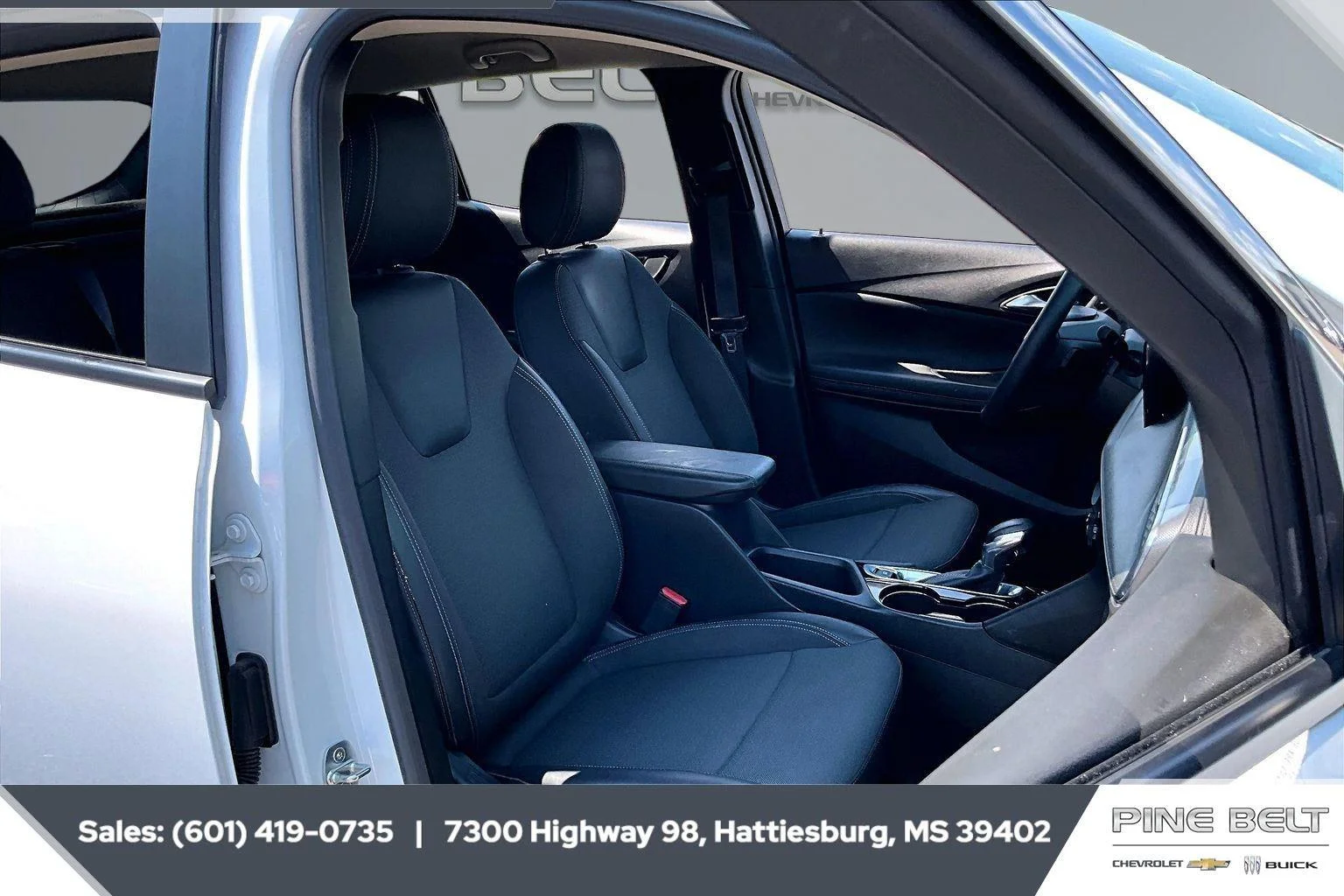 Used 2024 Summit White Buick Preferred image 6