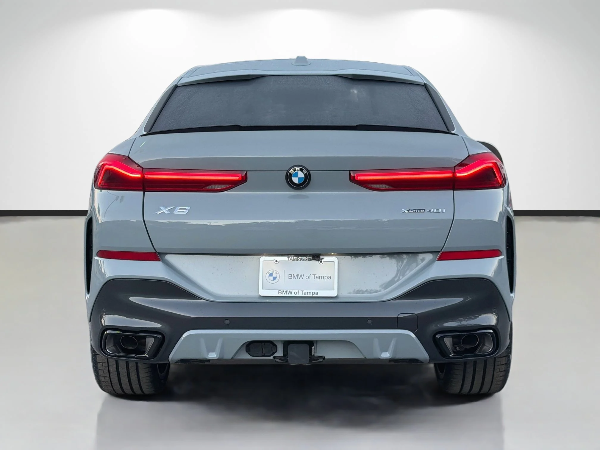 New 2027 Brooklyn Grey Metallic BMW xDrive40i image 4