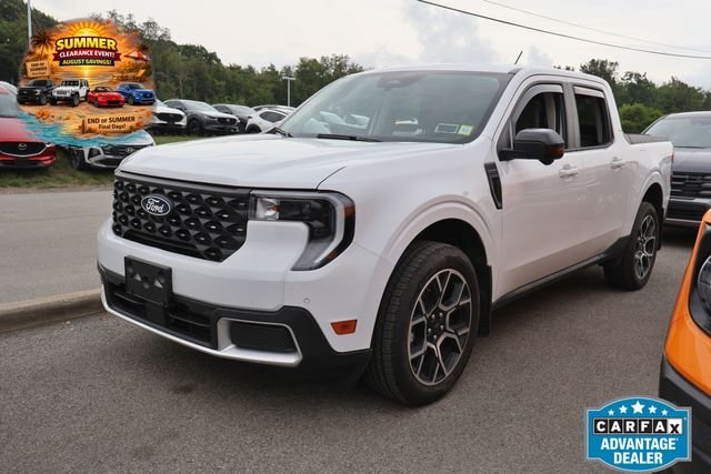 Used 2025 White Ford Lariat image 1