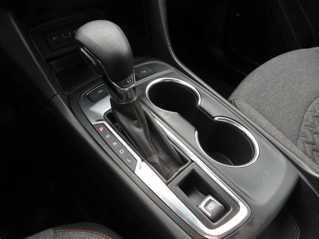 Used 2024 Riptide Blue Chevrolet LT image 25
