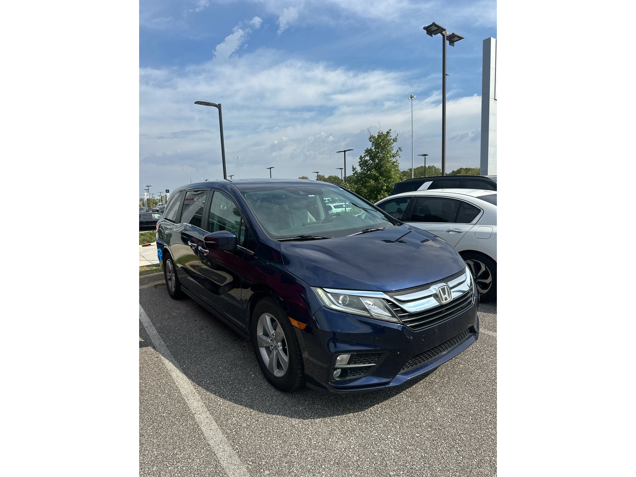 Used 2020 Blue Honda EX-L image 2