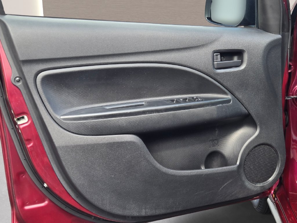 Used 2024 Red Mitsubishi LE image 19