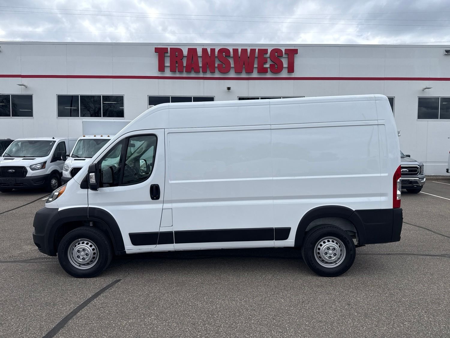 Used 2022 RAM ProMaster Cargo Van Base with VIN 3C6MRVXG6NE108426 for sale in Minneapolis, Minnesota
