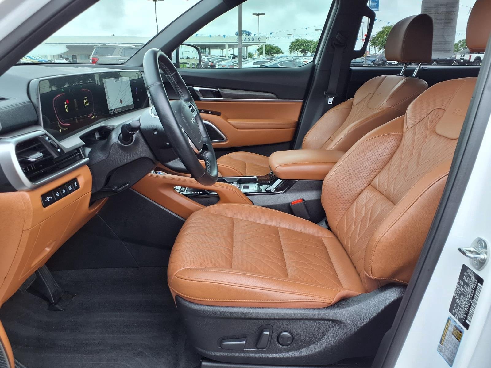 Used 2025 Glacial White Pearl Kia EX X-Line image 20