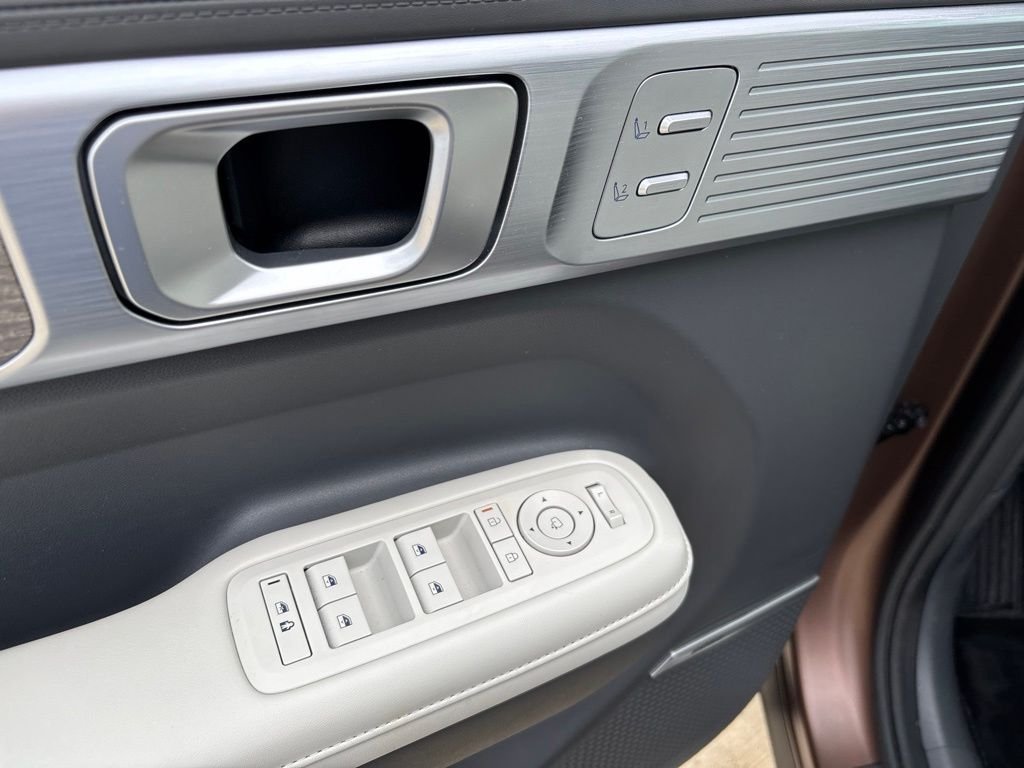 Certified Used 2024 Earthy Brass Matte Hyundai Calligraphy image 17