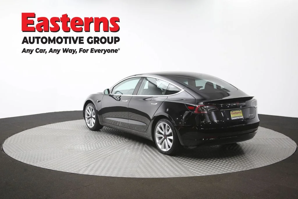 Used 2018 Black Tesla Mid Range image 59